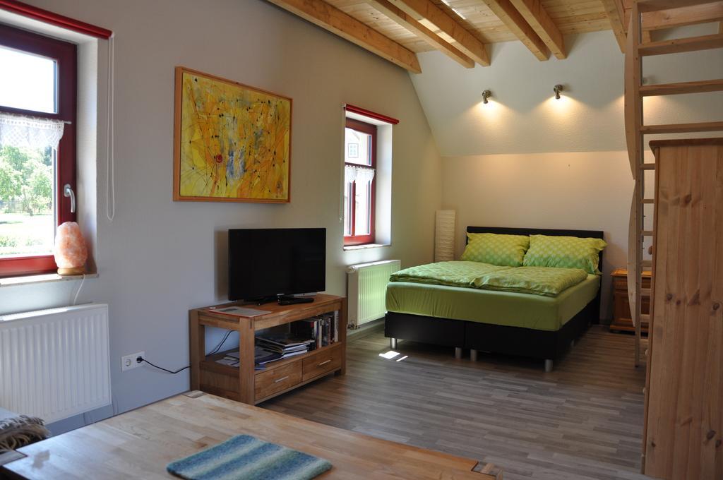 Apartamento Café Landart im Thüringer Finistère Plaue  Habitación foto