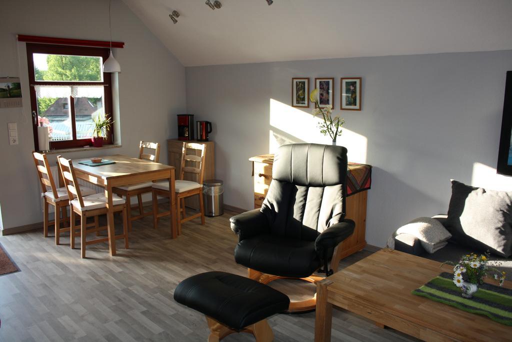 Apartamento Café Landart im Thüringer Finistère Plaue  Habitación foto