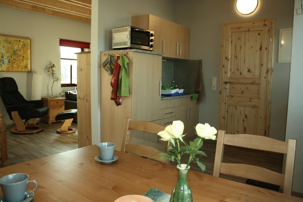 Apartamento Café Landart im Thüringer Finistère Plaue  Habitación foto